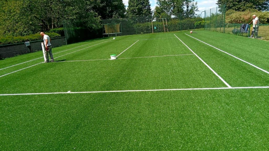Construction d'un terrain de tennis à Toulon