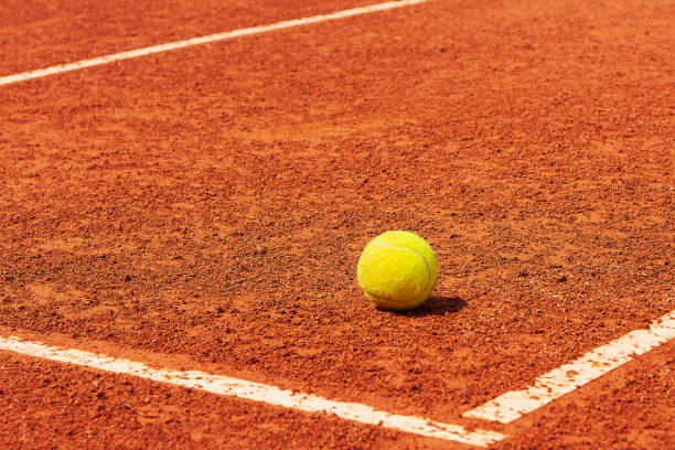 construction court de tennis en terre battue à Avignon
